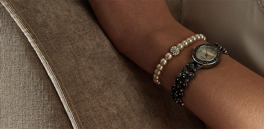 Get the Gatsby Girl 1920's jewellery look with Argos, your online shop for Jewellery