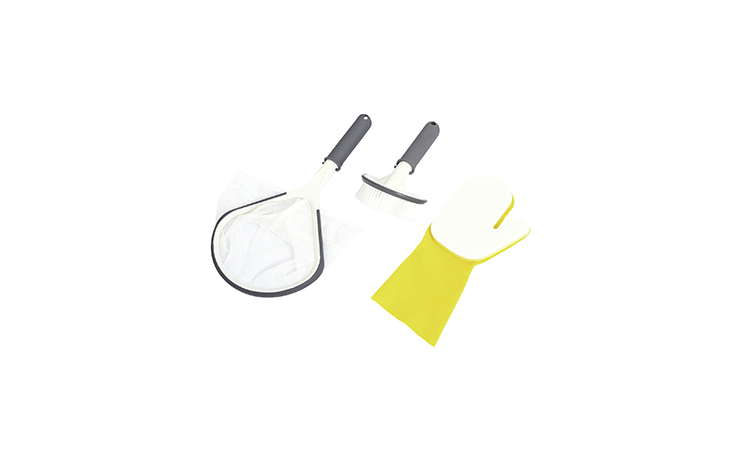 3 piece hot tub cleaning kit.