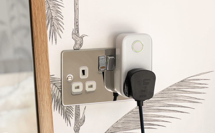 Smart plug connected to power socket